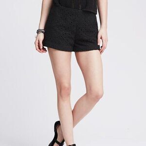 Banana Republic Floral Crochet Lace Blk Lined Shorts Casual Dressy Size 10 | EUC